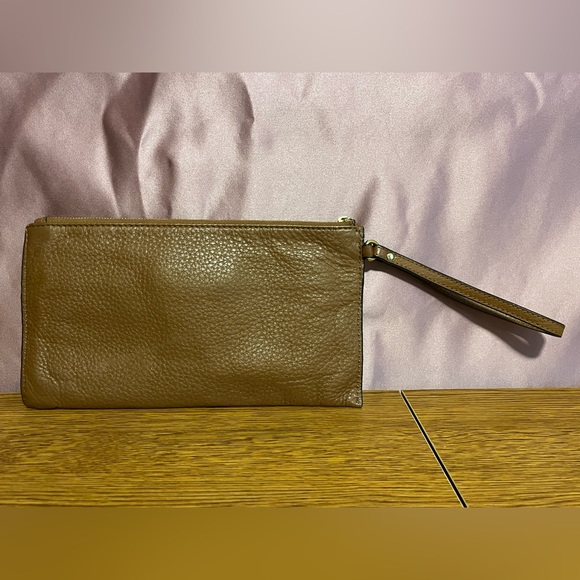 Brown Michael Kors wristlet - Picture 2 of 4